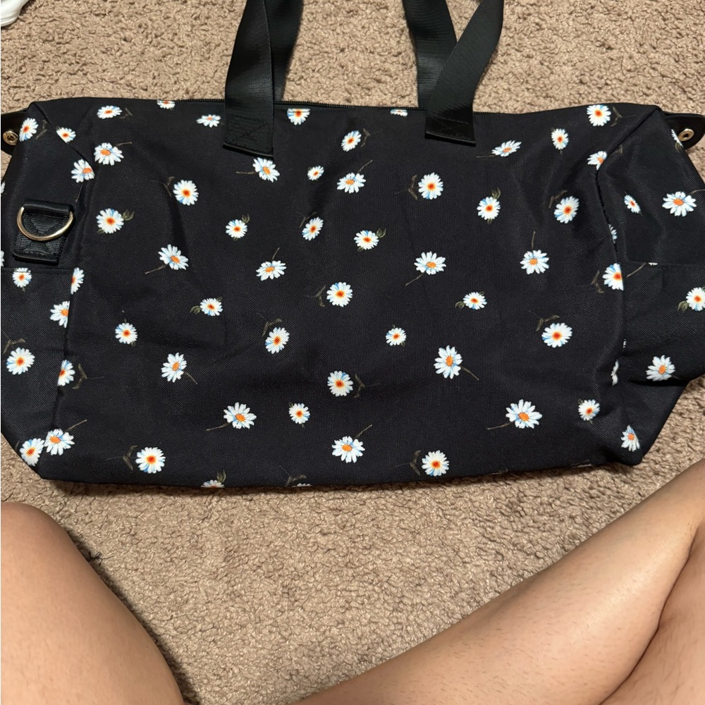 Duffel ❤️ - Picture 2 of 3